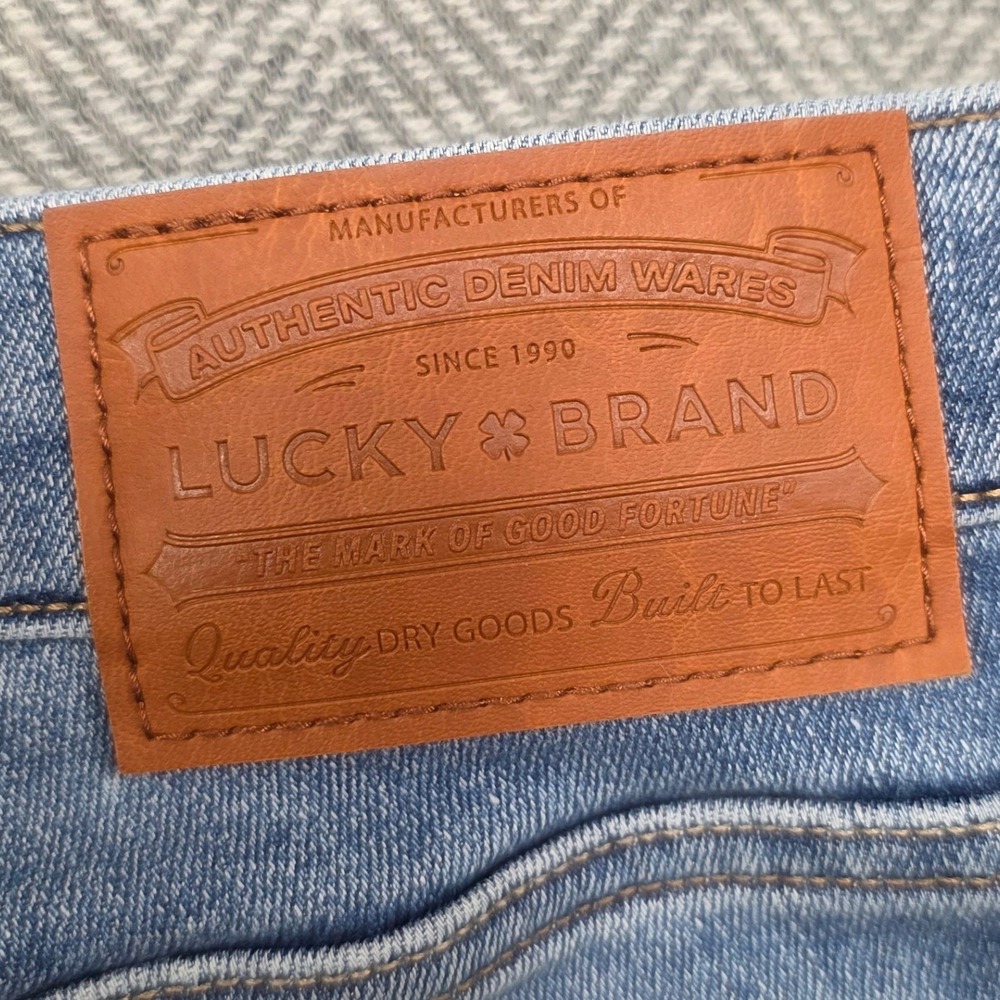 Lucky Brand Sweet Mid Rise Straight Jeans Medium Wash Distressed Blue Size 4/27 - Picture 8 of 12